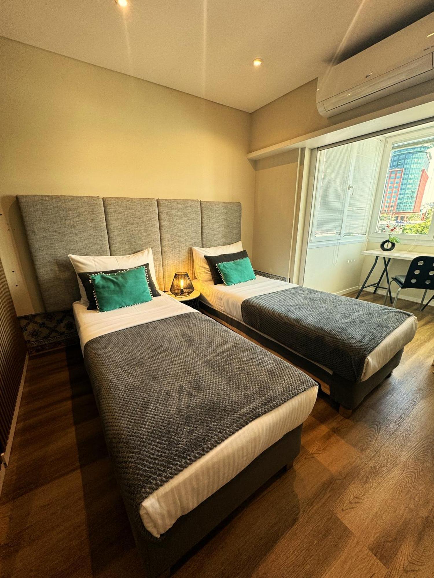 Lx Art Flats | Flat Two Hotel ลิสบอน ภายนอก รูปภาพ