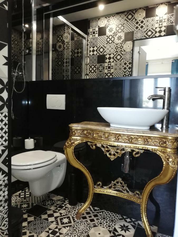 Lx Art Flats | Flat Two Hotel ลิสบอน ภายนอก รูปภาพ